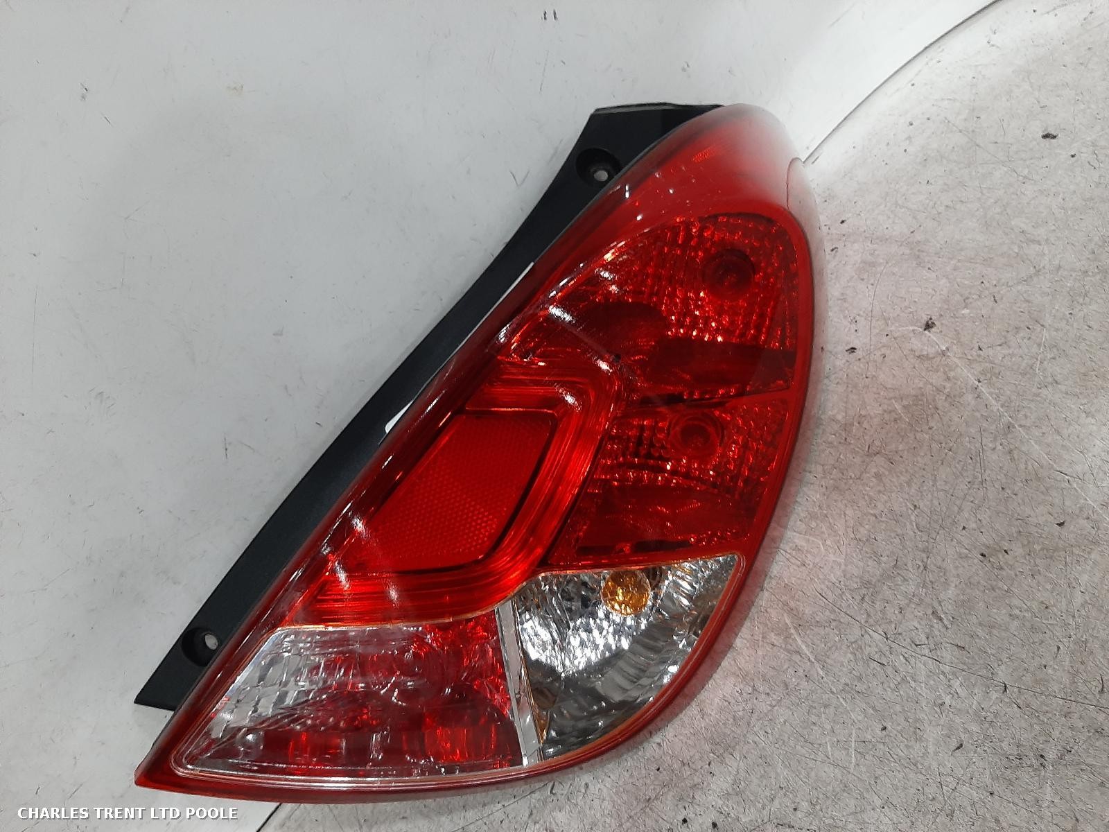 2014 - HYUNDAI - I20 - TAIL LIGHT / REAR LIGHT (RIGHT / DRIVER SIDE)