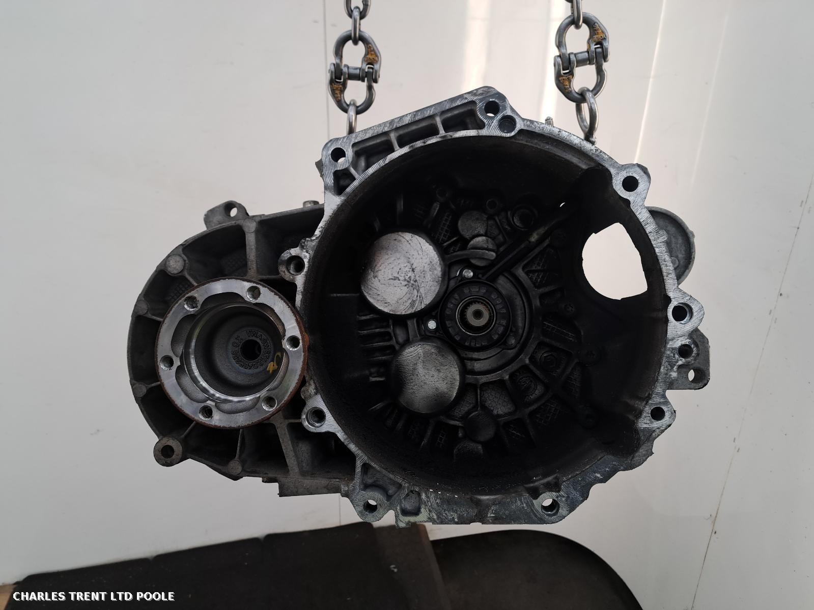 2014 - VOLKSWAGEN - GOLF - GEARBOX / TRANSMISSION