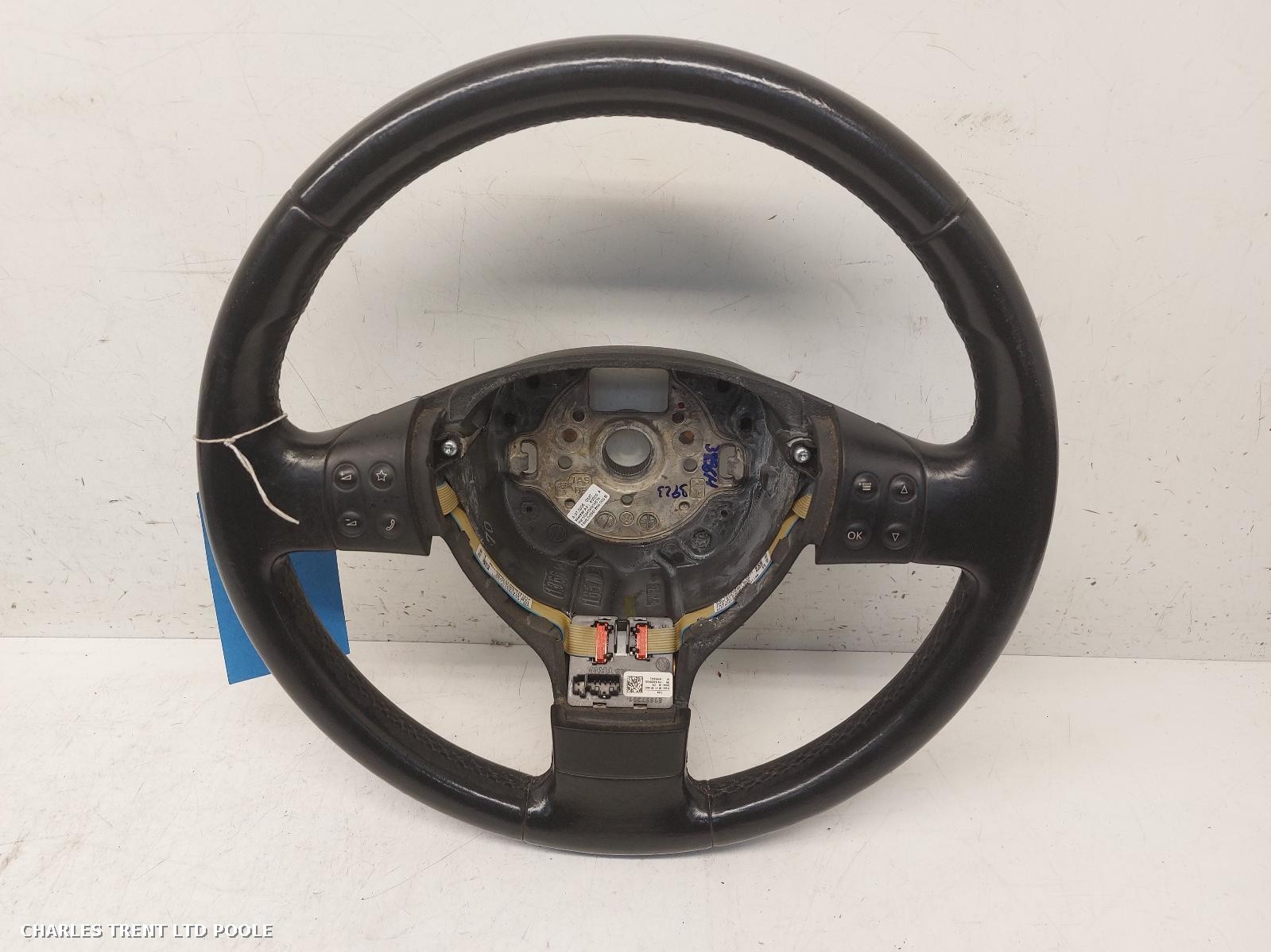 2006 - VOLKSWAGEN - PASSAT - STEERING WHEEL