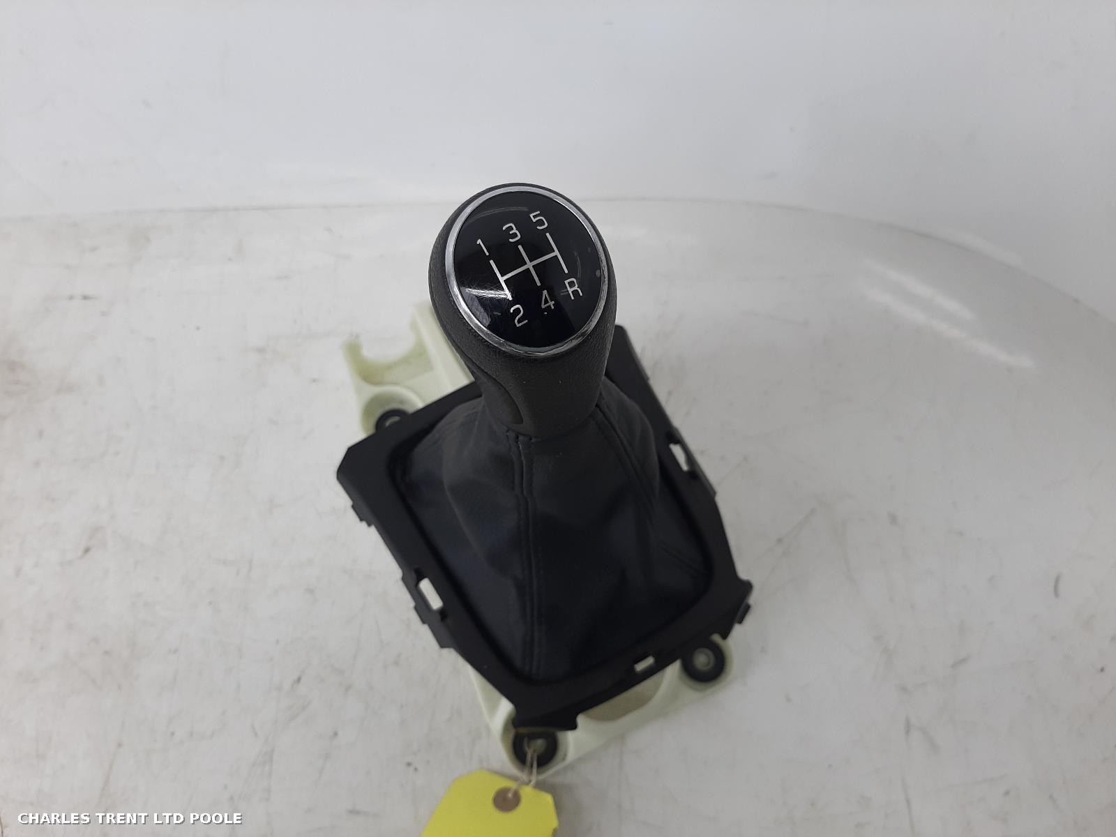 2016 - SUZUKI - VITARA - GEAR STICK