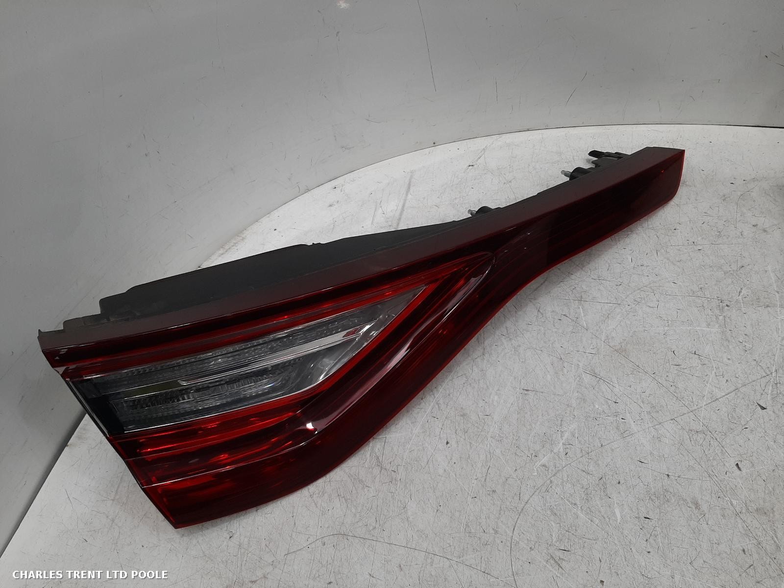 2019 - RENAULT - MEGANE - TAIL LIGHT / REAR LIGHT (LEFT / PASSENGER SIDE)