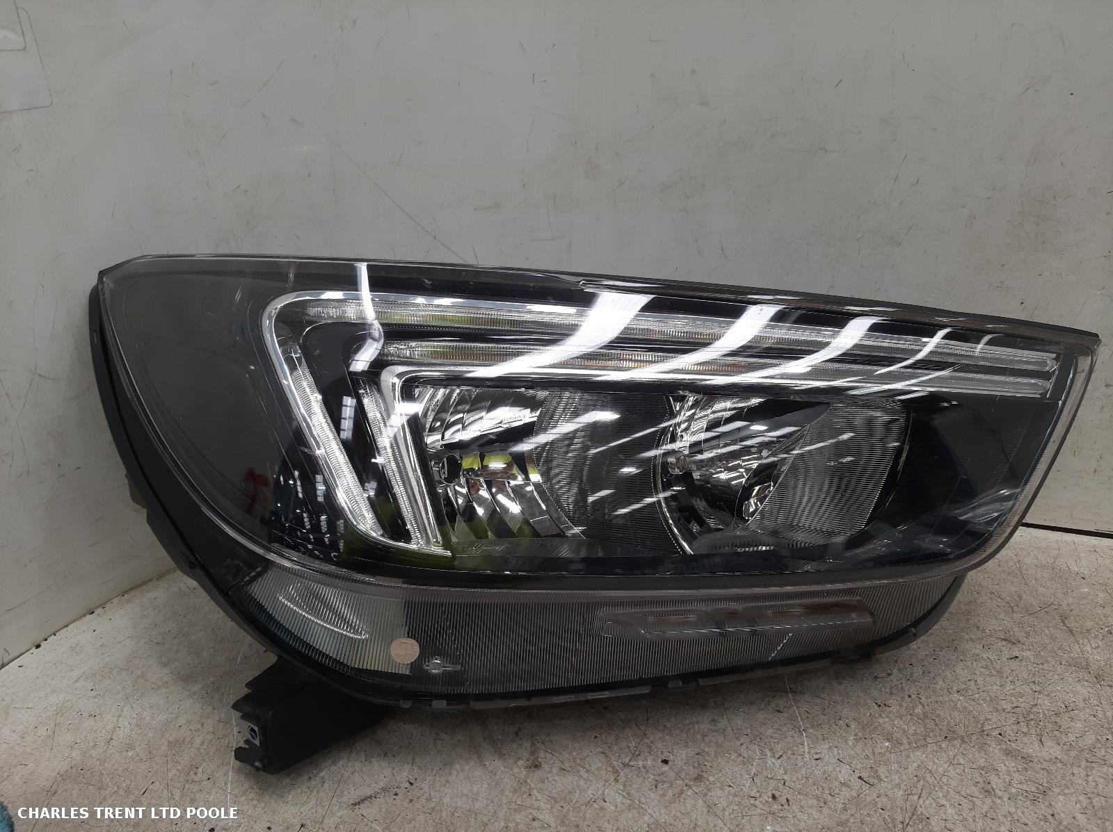 2016 - VAUXHALL - MOKKA - HEADLIGHT / HEADLAMP (RIGHT / DRIVER SIDE)