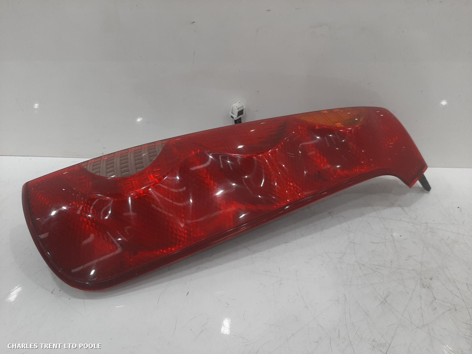 2007 - NISSAN - NOTE - TAIL LIGHT / REAR LIGHT (RIGHT / DRIVER SIDE)