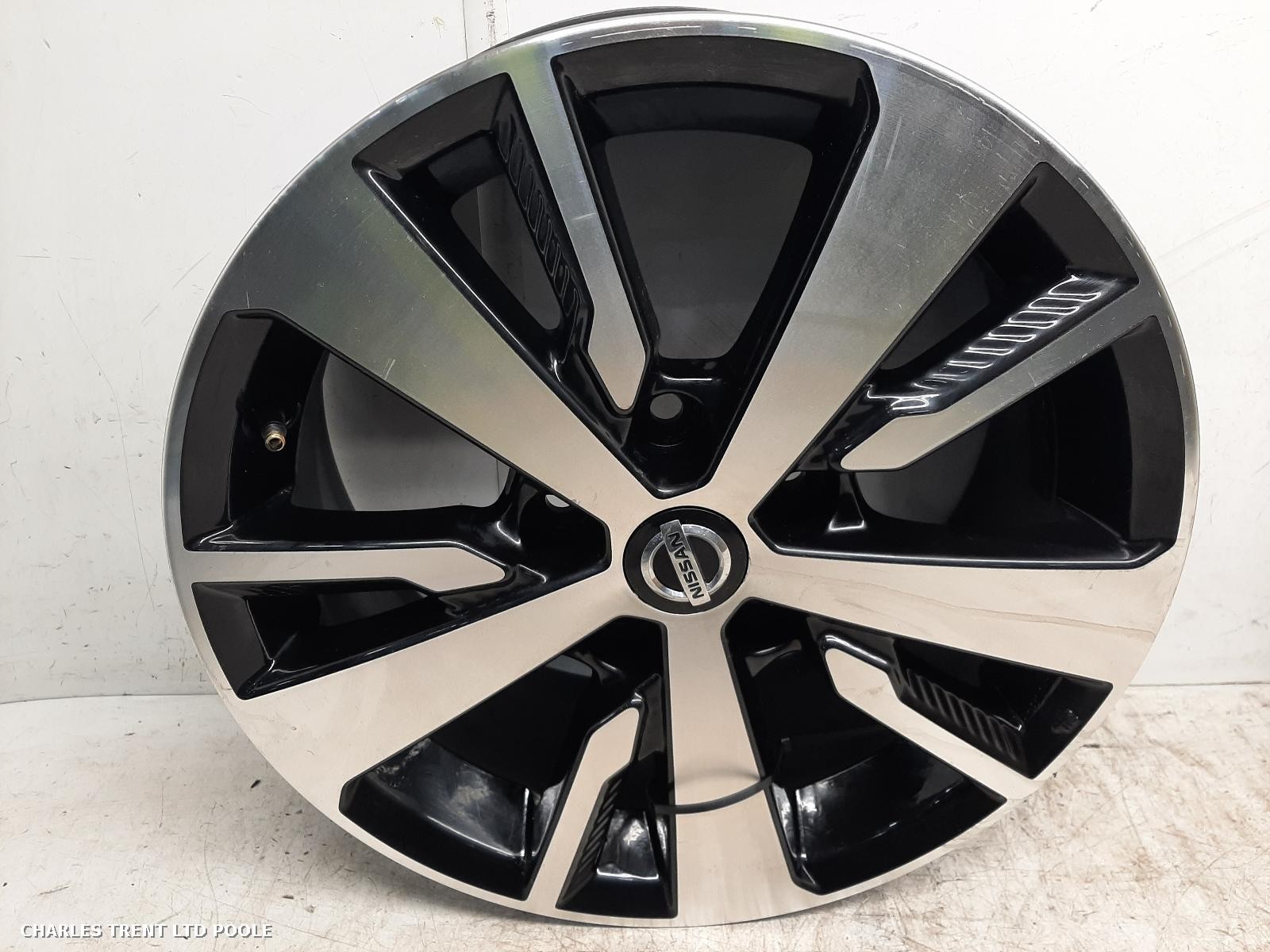 2019 - NISSAN - LEAF - WHEEL