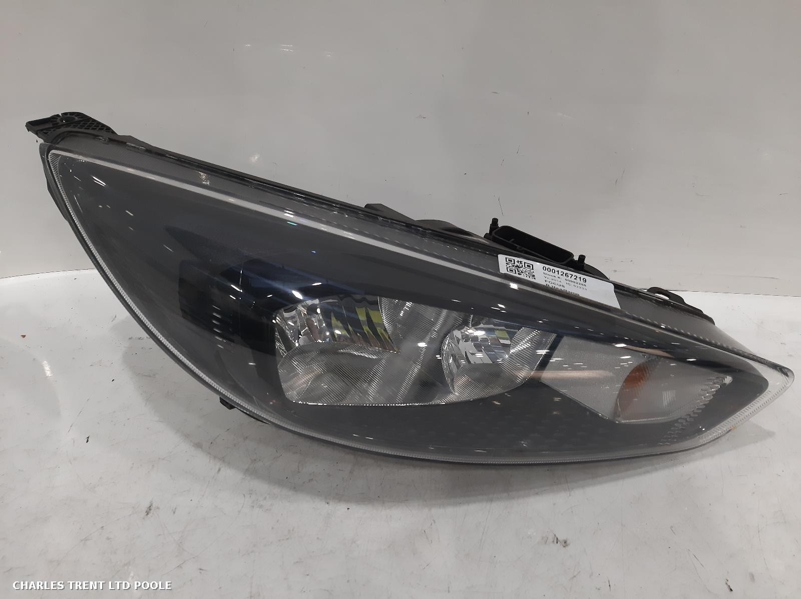 2014 - FORD - FOCUS - HEADLIGHT / HEADLAMP (RIGHT / DRIVER SIDE)