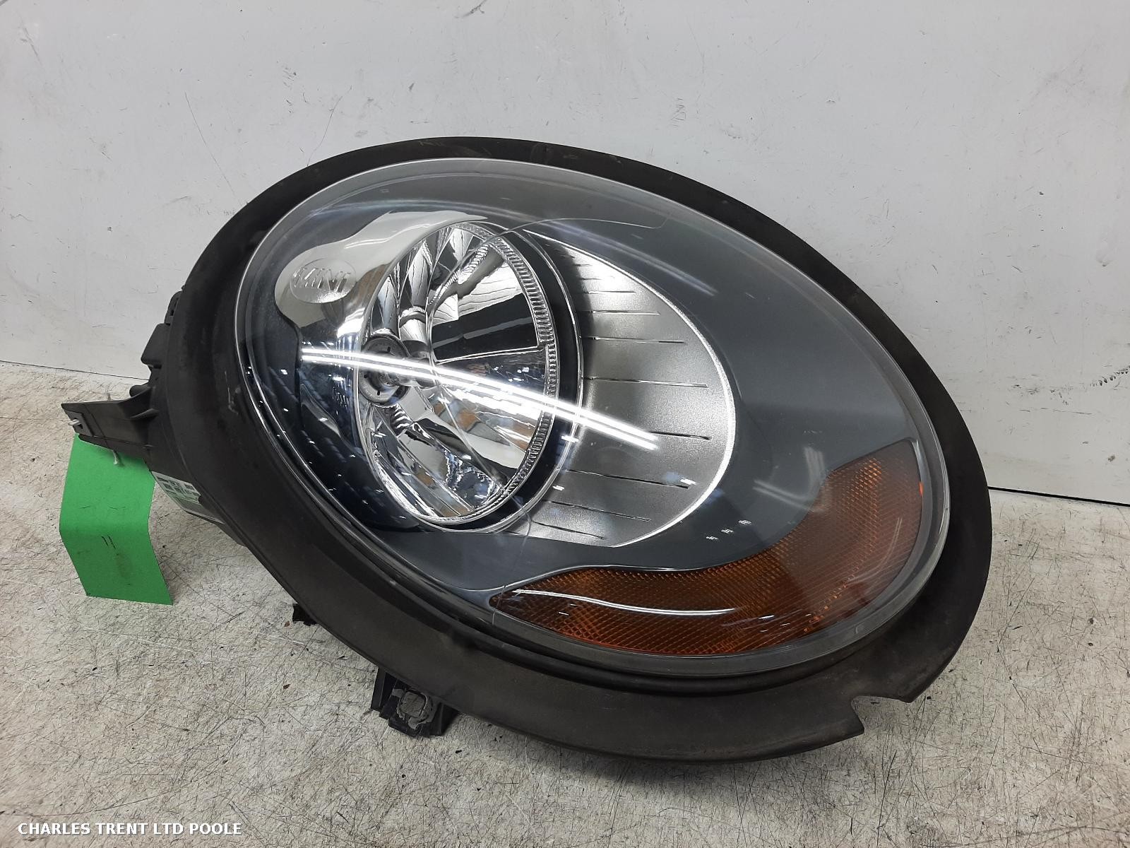 2016 - MINI (BMW) - MINI - HEADLIGHT / HEADLAMP (RIGHT / DRIVER SIDE)