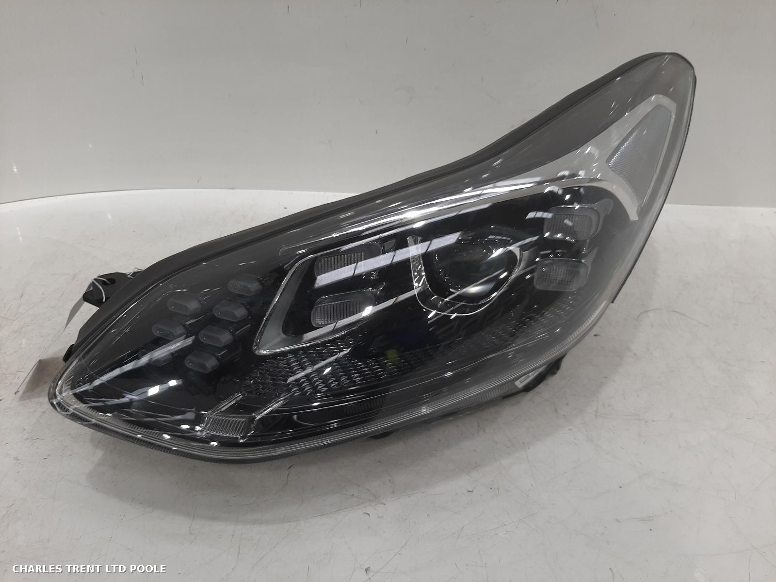 2019 - KIA - SPORTAGE - HEADLIGHT / HEADLAMP (LEFT / PASSENGER SIDE)